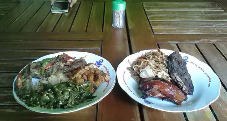 Rahasia Rasa Warung Makan Bu Sri di Tepi Pantai Cilacap